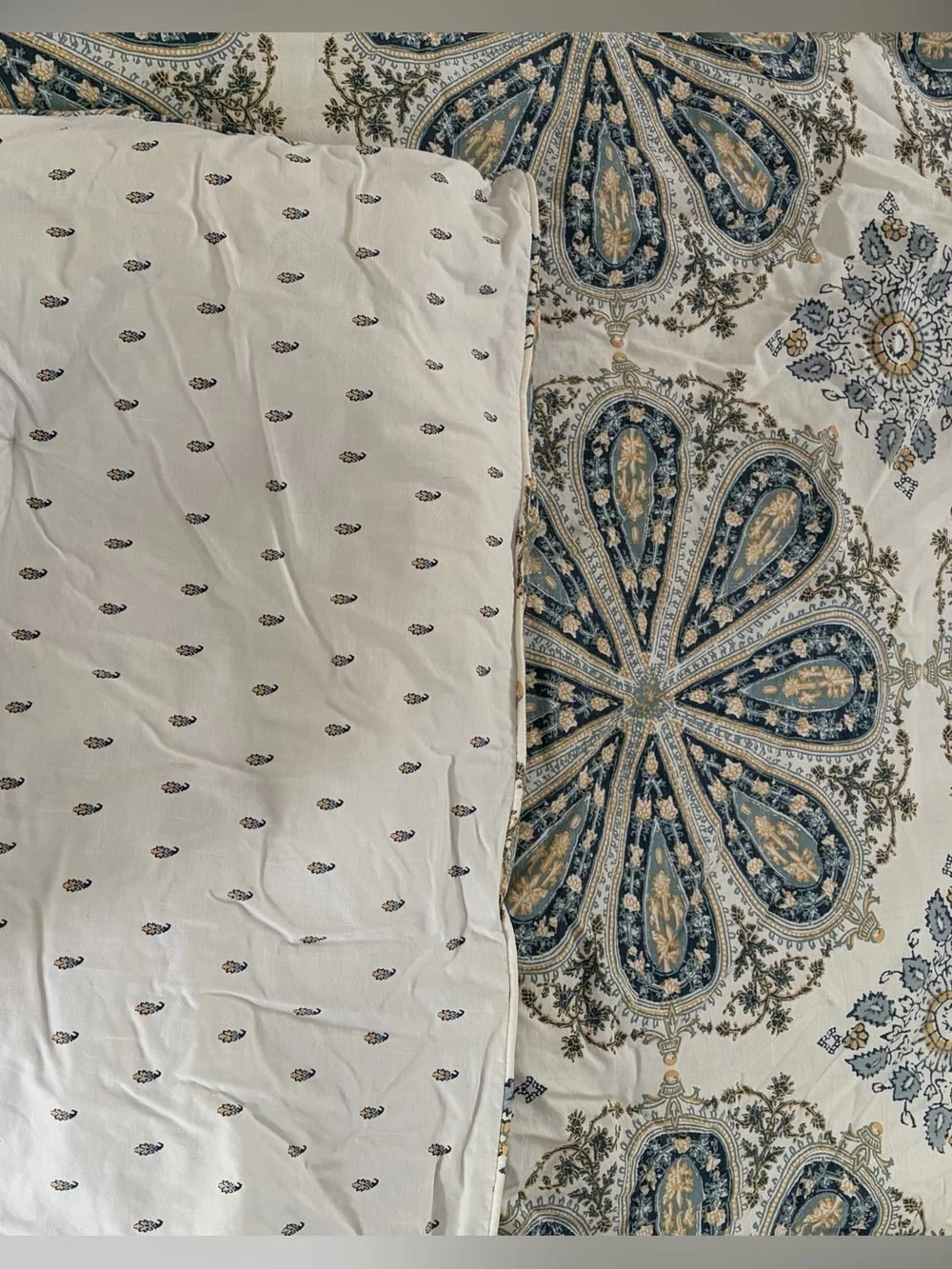 Ralph Lauren Home Blue Medallion Queen Comforter and Pillow Shams Set